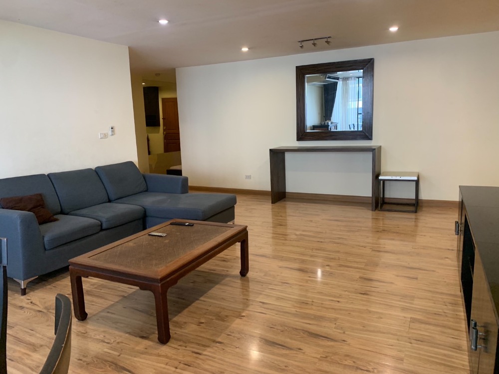 ให้เช่าคอนโดสุขุมวิท อโศก ทองหล่อ : RENT  🦮🐈  Pet Friendly @Sukhumvit 39 - 2 bed 2 bath - 140 Sqm - 55,000 THB Negotiable