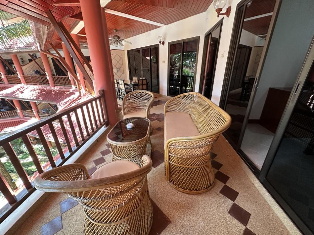 ขายคอนโดภูเก็ต : ขาย สายรุ้ง เรสซิเดนซ์ ป่าตอง ภูเก็ต3ห้องนอน 2ห้องนำ้ ระเบียงกว้างวิวสระว่ายน้ำ