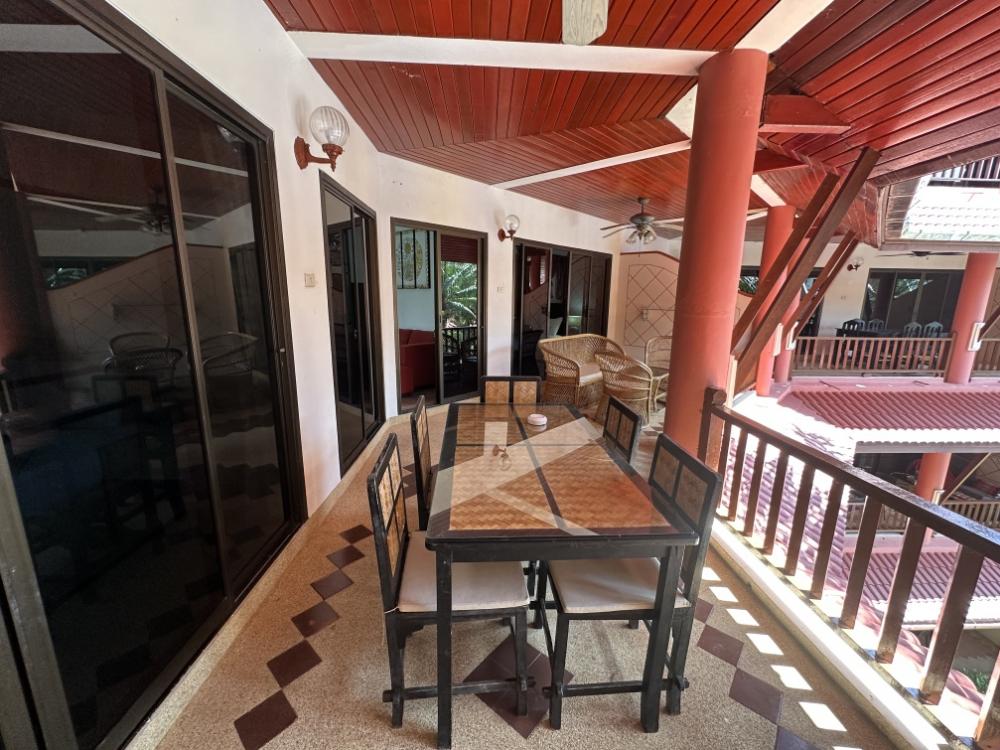 ขายคอนโดภูเก็ต : ขาย สายรุ้ง เรสซิเดนซ์ ป่าตอง ภูเก็ต3ห้องนอน 2ห้องนำ้ ระเบียงกว้างวิวสระว่ายน้ำ