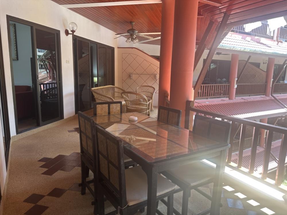 ขายคอนโดภูเก็ต : ขาย สายรุ้ง เรสซิเดนซ์ ป่าตอง ภูเก็ต3ห้องนอน 2ห้องนำ้ ระเบียงกว้างวิวสระว่ายน้ำ