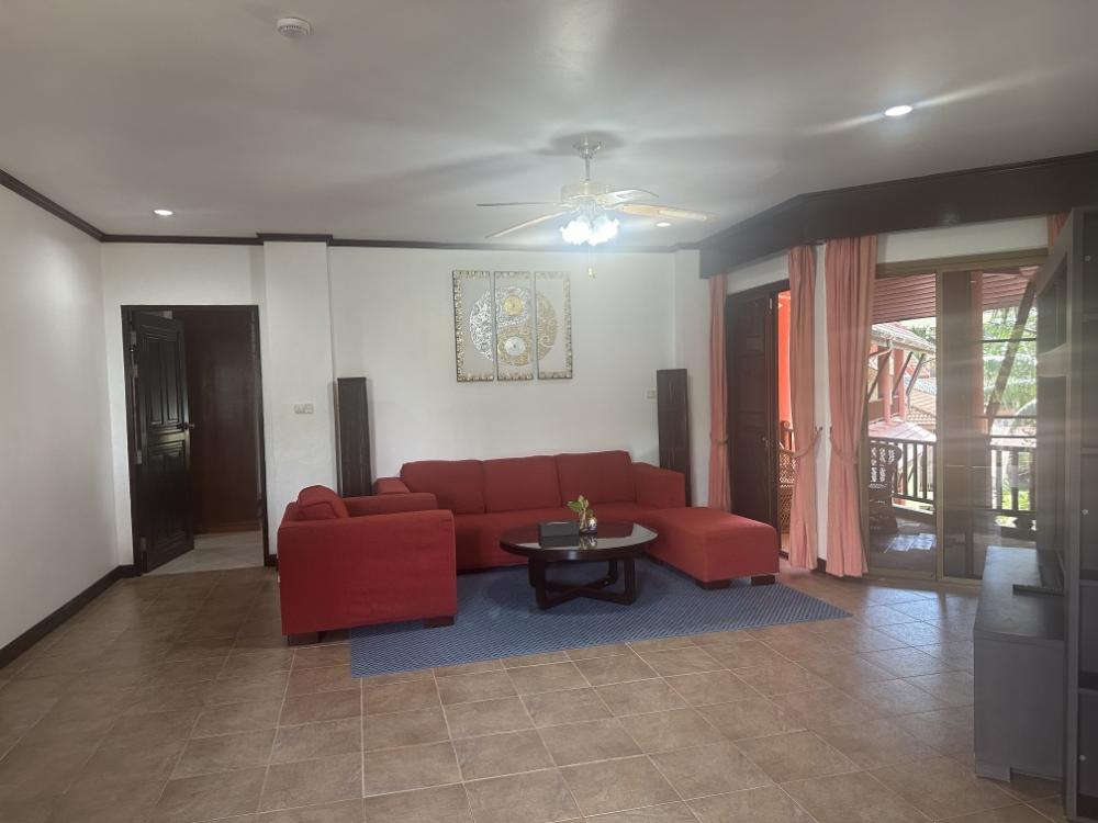 ขายคอนโดภูเก็ต : ขาย สายรุ้ง เรสซิเดนซ์ ป่าตอง ภูเก็ต3ห้องนอน 2ห้องนำ้ ระเบียงกว้างวิวสระว่ายน้ำ