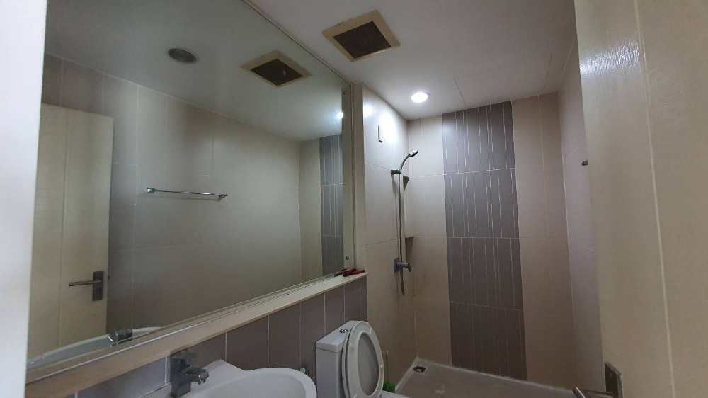 For SaleTownhomePattanakan, Srinakarin : House for sale in the city center, Rama 9-Motorway, Suan Luang, 3 floors, no one in front of the house, wide main road, 3.85 million