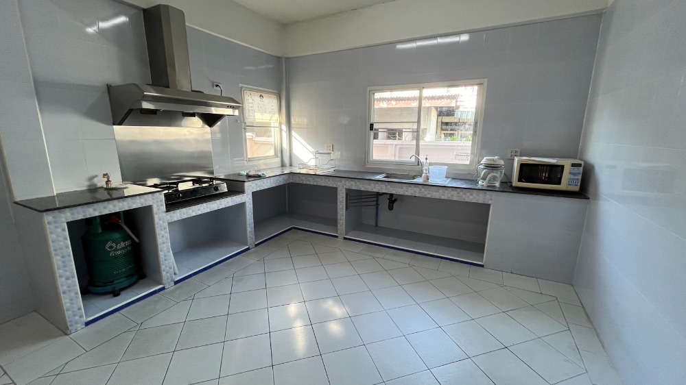 For SaleHouseRattanathibet, Sanambinna : For Sale: Beautiful Single House in Soi Samakkhi, Prachanivej 2 Village, Near The Mall Ngamwongwan