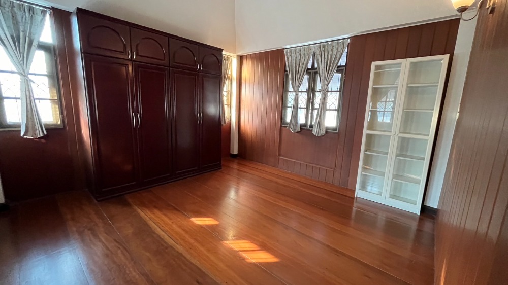 For SaleHouseRattanathibet, Sanambinna : For Sale: Beautiful Single House in Soi Samakkhi, Prachanivej 2 Village, Near The Mall Ngamwongwan