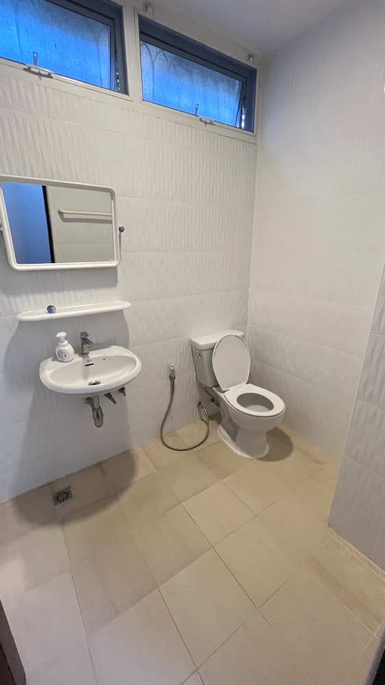 For SaleHouseRattanathibet, Sanambinna : For Sale: Beautiful Single House in Soi Samakkhi, Prachanivej 2 Village, Near The Mall Ngamwongwan