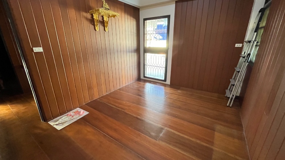 For SaleHouseRattanathibet, Sanambinna : For Sale: Beautiful Single House in Soi Samakkhi, Prachanivej 2 Village, Near The Mall Ngamwongwan