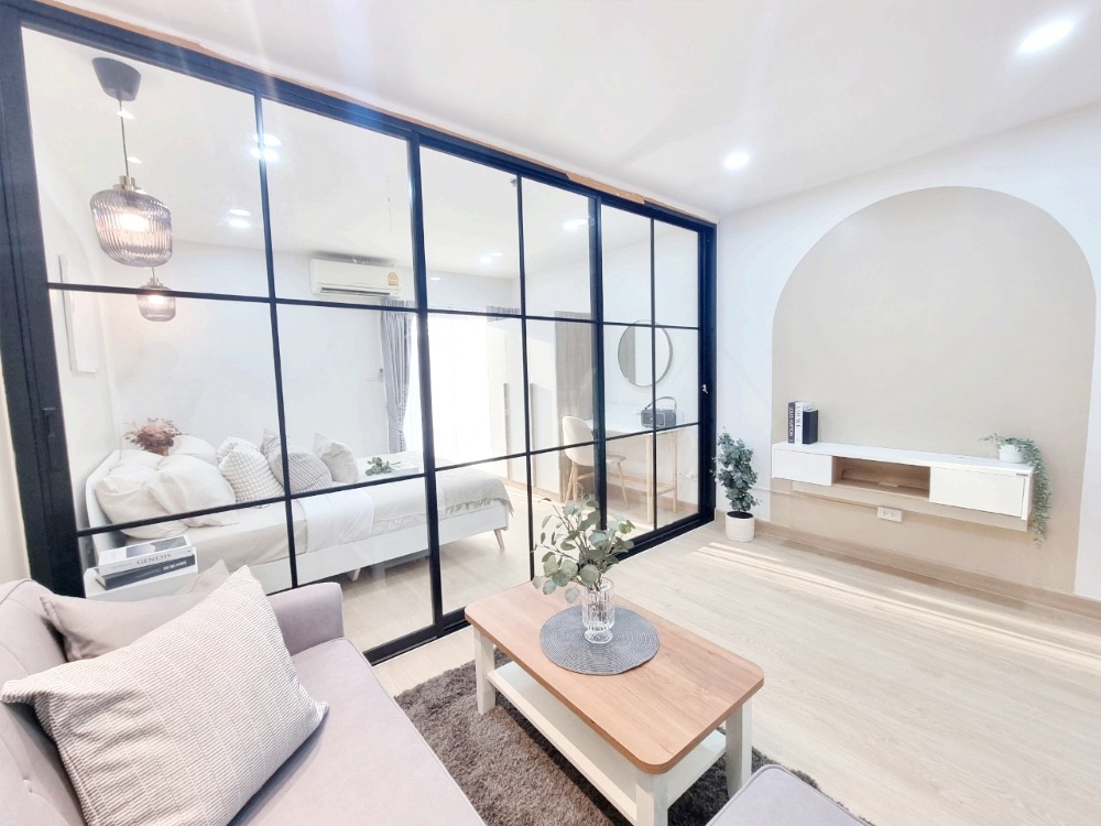 For SaleCondoBangna, Bearing, Lasalle : Beautiful new room, fully decorated. Anyone looking for a condo in the Bang Na area, come this way!!!