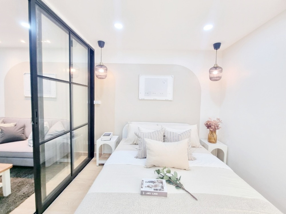 For SaleCondoBangna, Bearing, Lasalle : Beautiful new room, fully decorated. Anyone looking for a condo in the Bang Na area, come this way!!!