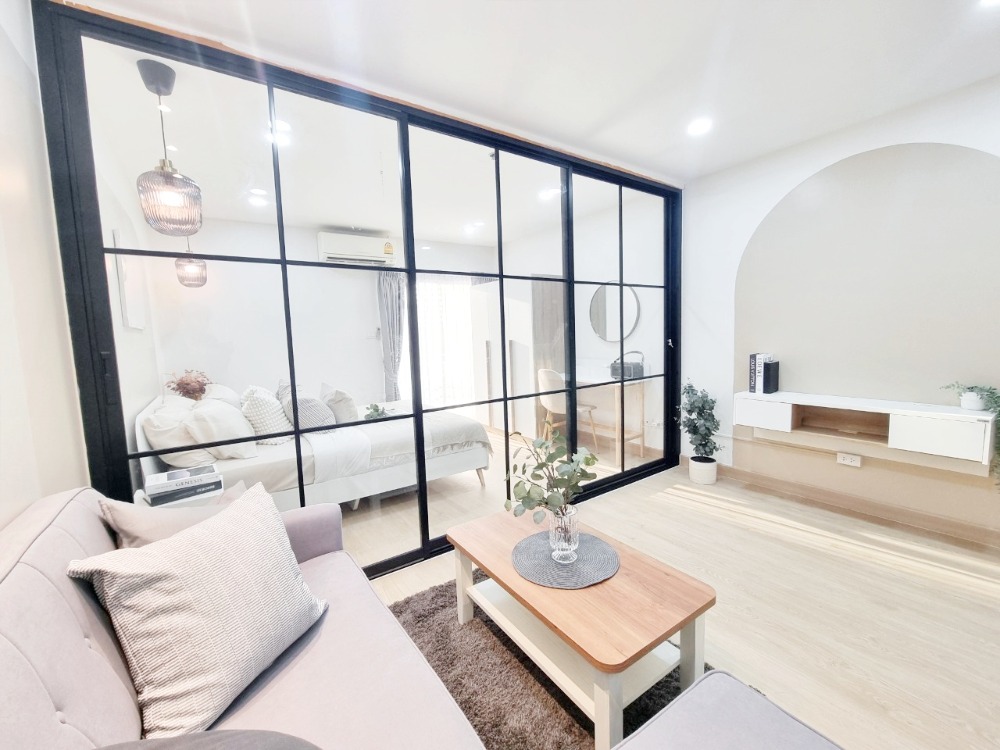 For SaleCondoBangna, Bearing, Lasalle : Beautiful new room, fully decorated. Anyone looking for a condo in the Bang Na area, come this way!!!