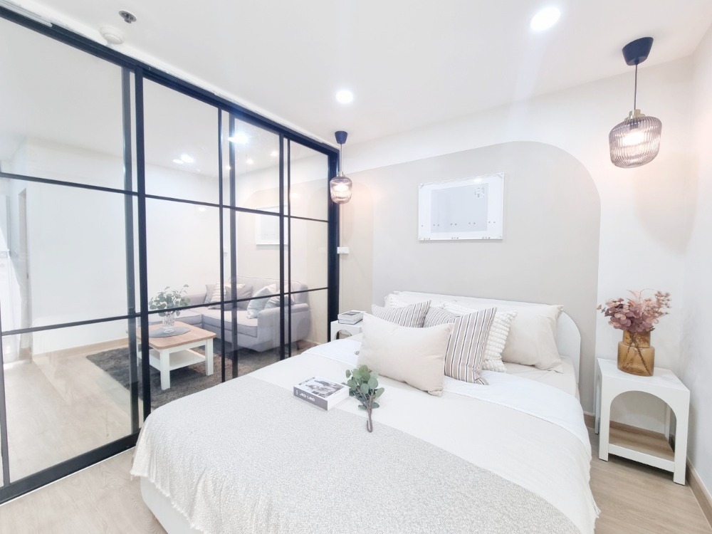 For SaleCondoBangna, Bearing, Lasalle : Beautiful new room, fully decorated. Anyone looking for a condo in the Bang Na area, come this way!!!