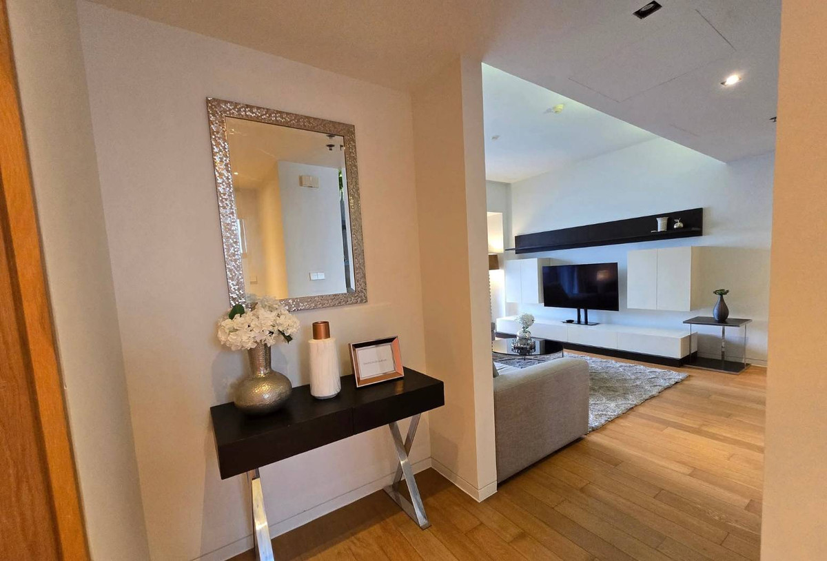 For RentCondoSathorn, Narathiwat : The Met Sathorn Luxury Condo 2 Bedroom 2 Bathroom For Rent