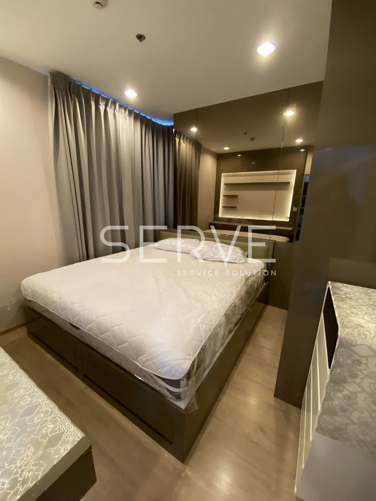 For RentCondoRatchathewi,Phayathai : 2 Beds 1 Bath Nice Room Super High Fl. 30+ Good Location BTS Ratchathewi 300 m. & BTS Phaya Thai 700 m. @   Ideo Q Ratchathewi 