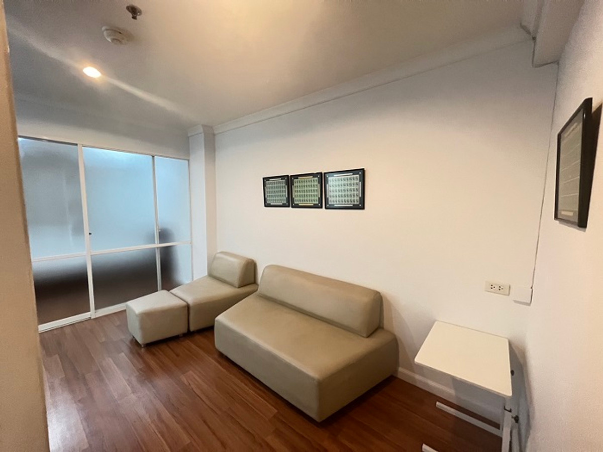 For RentCondoPinklao, Charansanitwong : Urgent rent, Lumpini Suite Condo - Pinklao, 1 bedroom, 35 sq m, 18th floor, large room, ready to move in, has usable space 11000, call for consultation 094-6245941