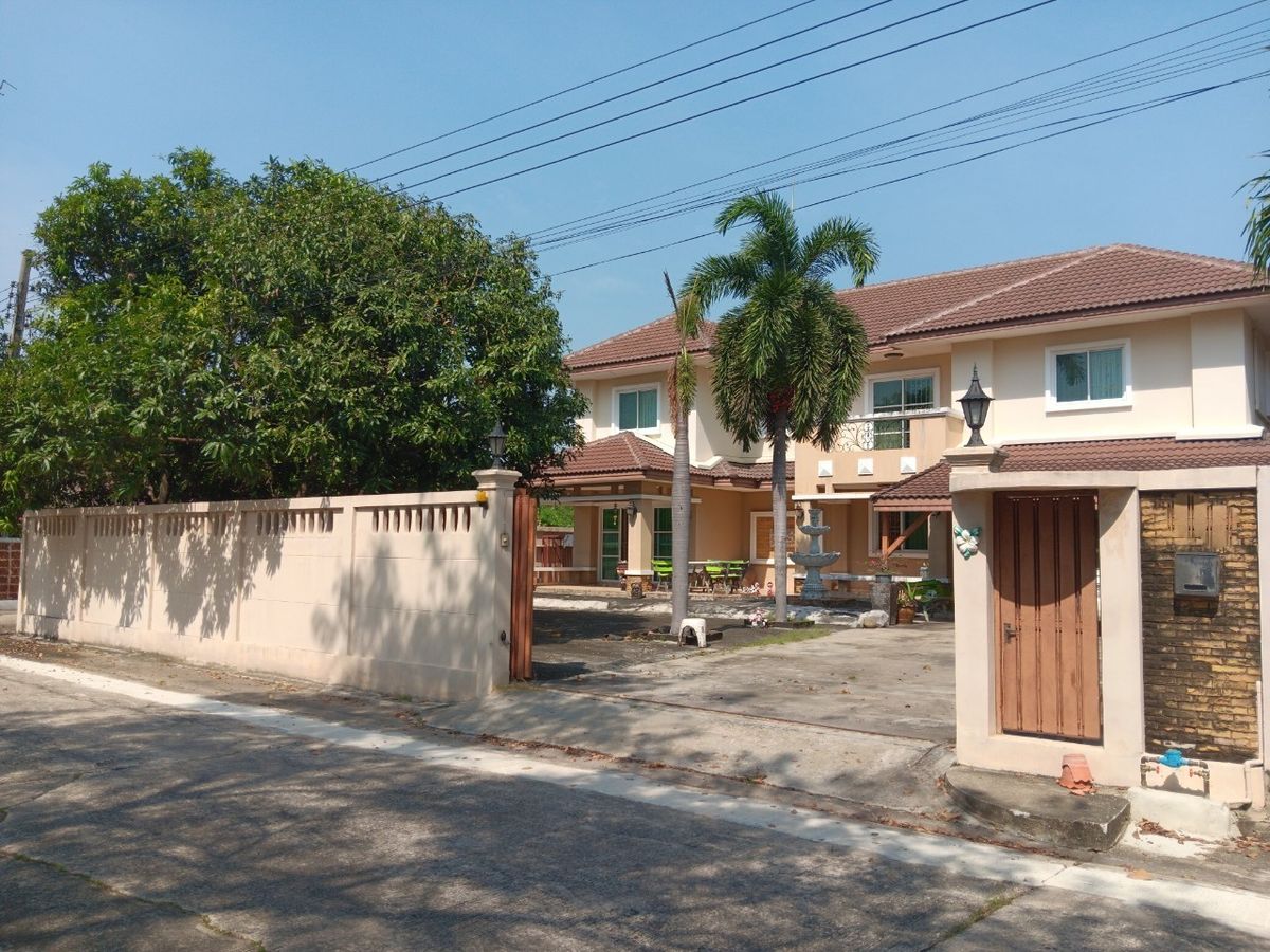 For SaleHousePhutthamonthon, Salaya : 2-story detached house for sale, lots of space, Paradise Ville Village, Sala Thammasop Road, Phutthamonthon Sai 2, near Borommaratchachonnani Road.