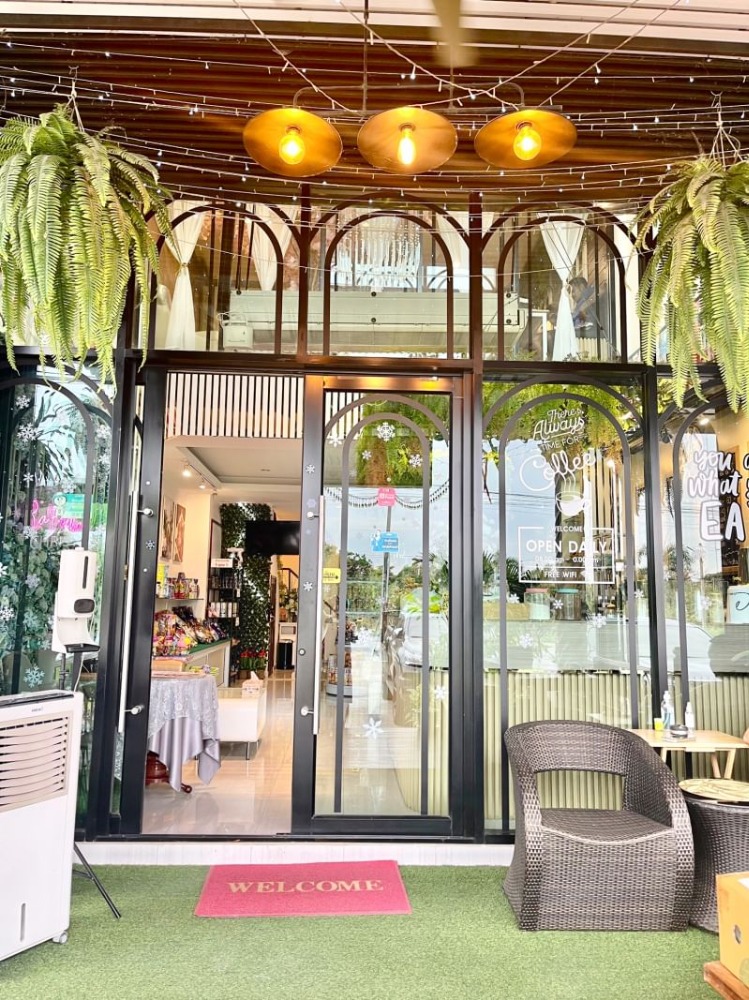For SaleShop HouseNakhon Pathom : Commercial building for sale, 3 and a half floors, used as a cafe and restaurant. Can come in and continue doing business. Area 27.3 square wah, good location behind Central Nakhon Pathom, Huai Chorakhe Subdistrict, Mueang Nakhon Pathom District, Nakhon P