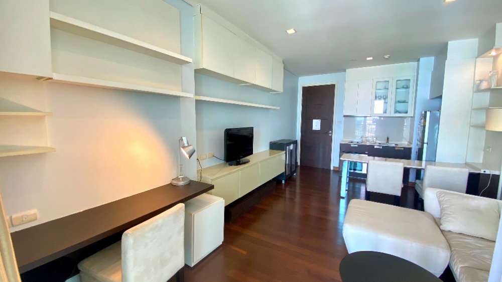 For SaleCondoSukhumvit, Asoke, Thonglor : For sale, Ivy Thonglor, 1 bedroom, corner room, private zone, large size 43 sq m., beautiful, neat and ready to move in.
