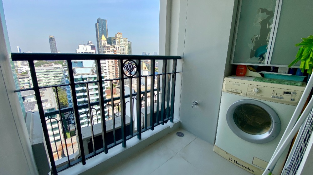 For SaleCondoSukhumvit, Asoke, Thonglor : For sale, Ivy Thonglor, 1 bedroom, corner room, private zone, large size 43 sq m., beautiful, neat and ready to move in.
