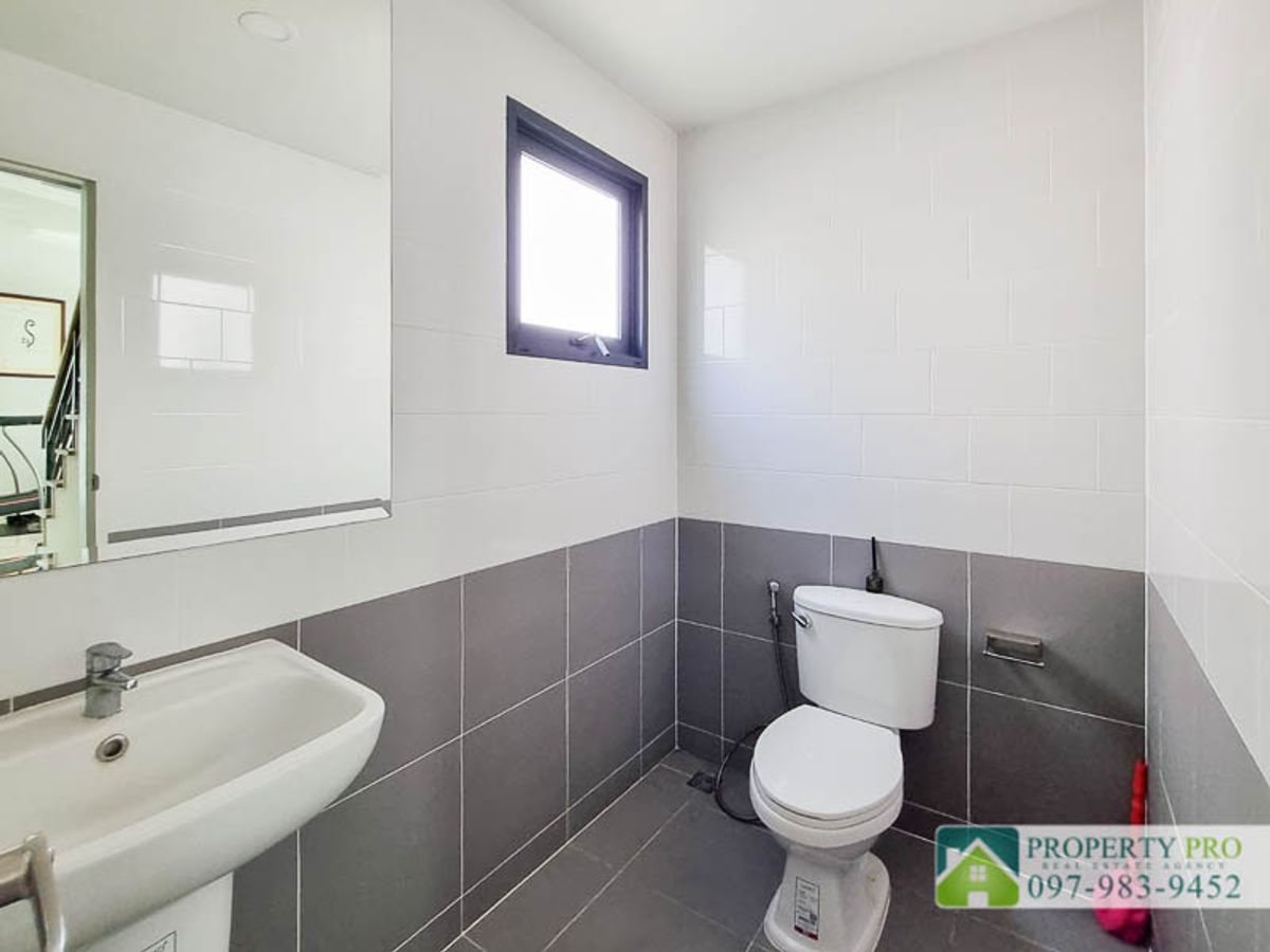 ขายบ้านนนทบุรี บางใหญ่ บางบัวทอง : ขาย บ้าน Centro ราชพฤกษ์ 2 บ้านเดี่ยว 2 ชั้น 3 ห้องนอน ขนาด 53 ตรว 175 ตรม หลังริม สภาพใหม่มาก เฟอร์นิเจอร์ เครื่องใช้ไฟฟ้าครบ ใกล้ รถไฟฟ้า MRT บางพลู ทางด่วนศรีรัช วงแหวนรอบนอก พระราม 5 : EL24S-002 