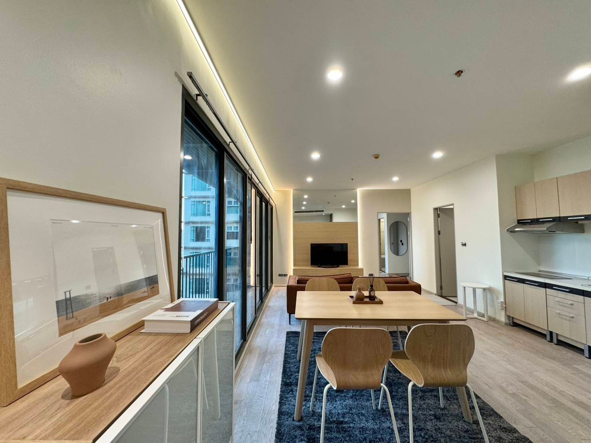 For RentCondoSukhumvit, Asoke, Thonglor : Condo for rent, 1 bedroom, Noble Solo on Thonglor main road, 55 sq m.