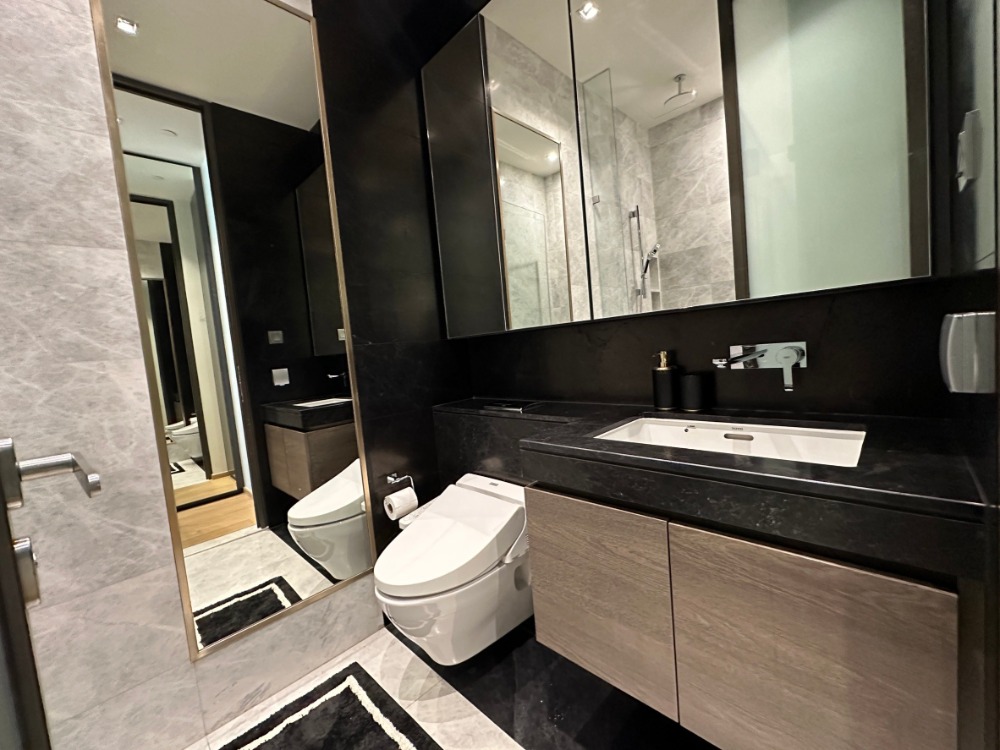 For RentCondoWitthayu, Chidlom, Langsuan, Ploenchit : Best Price for rent fully furnished 1 bedroom free internet