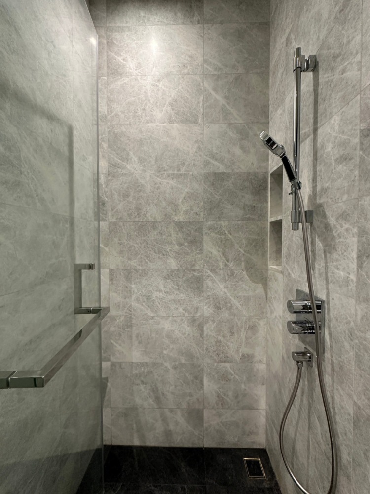 For RentCondoWitthayu, Chidlom, Langsuan, Ploenchit : Best Price for rent fully furnished 1 bedroom free internet