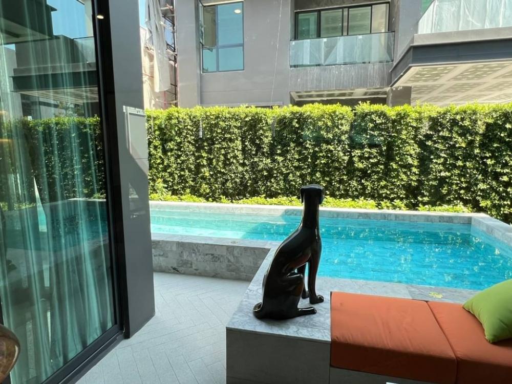 ขายบ้านเลียบทางด่วนรามอินทรา : ขายบ้านเดี่ยว Pool Villa 3 ชั้น Super Luxury ย่านเลียบด่วนรามอินทรา The Honor Yothinpattana