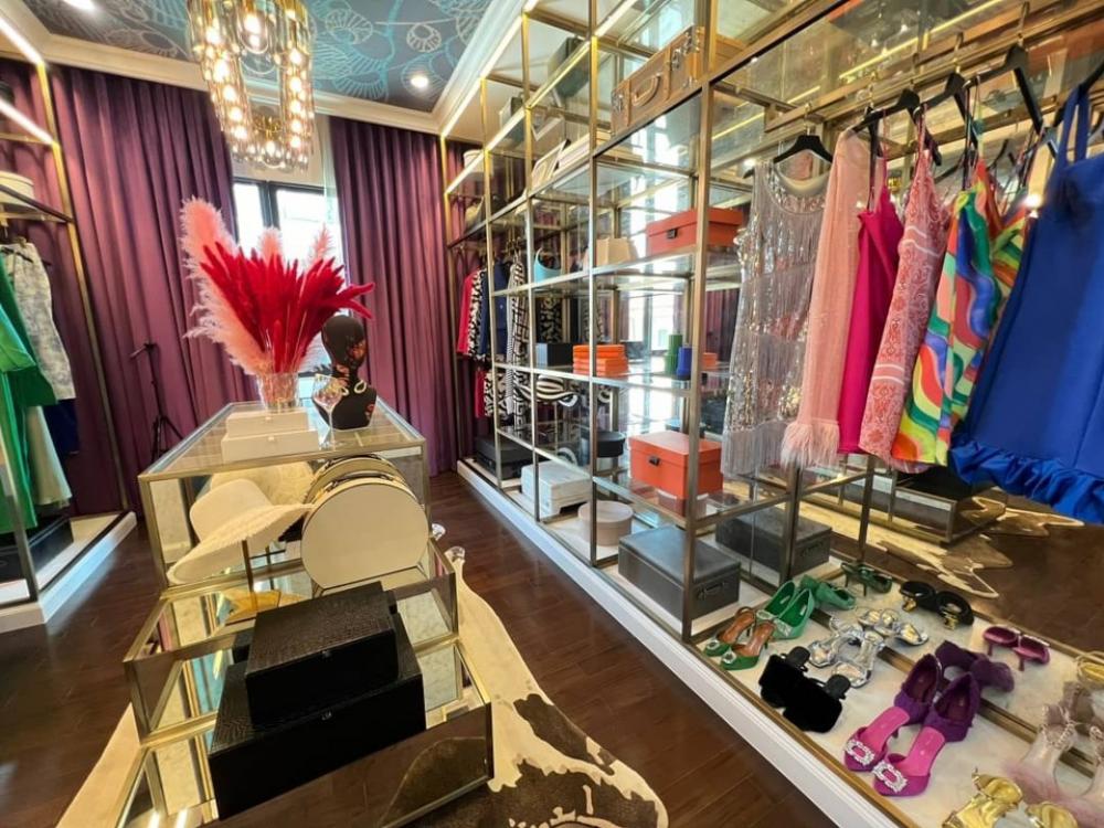 ขายบ้านเลียบทางด่วนรามอินทรา : ขายบ้านเดี่ยว Pool Villa 3 ชั้น Super Luxury ย่านเลียบด่วนรามอินทรา The Honor Yothinpattana