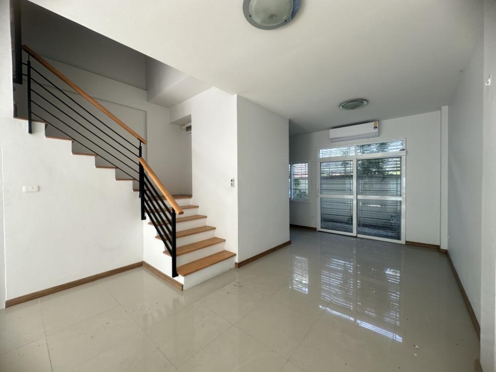 For SaleHome OfficeNawamin, Ramindra : 3-story home office for sale, Krich Town Project, Nimitmai 13, Nimitmai Road, Soi 13-15, Sai Kong Din Subdistrict, Khlong Sam Wa District, Bangkok.