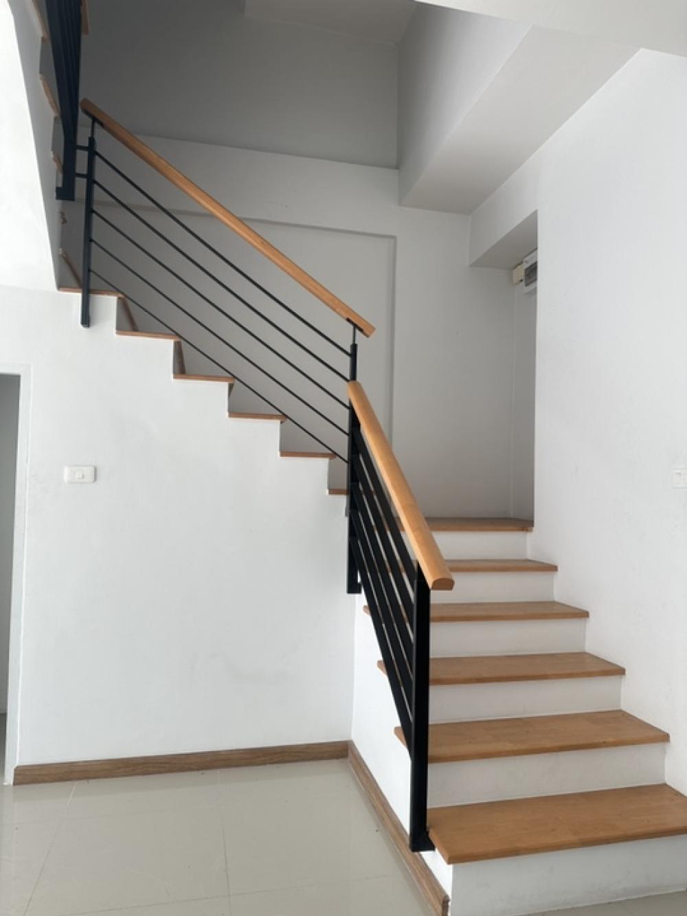 For SaleHome OfficeNawamin, Ramindra : 3-story home office for sale, Krich Town Project, Nimitmai 13, Nimitmai Road, Soi 13-15, Sai Kong Din Subdistrict, Khlong Sam Wa District, Bangkok.