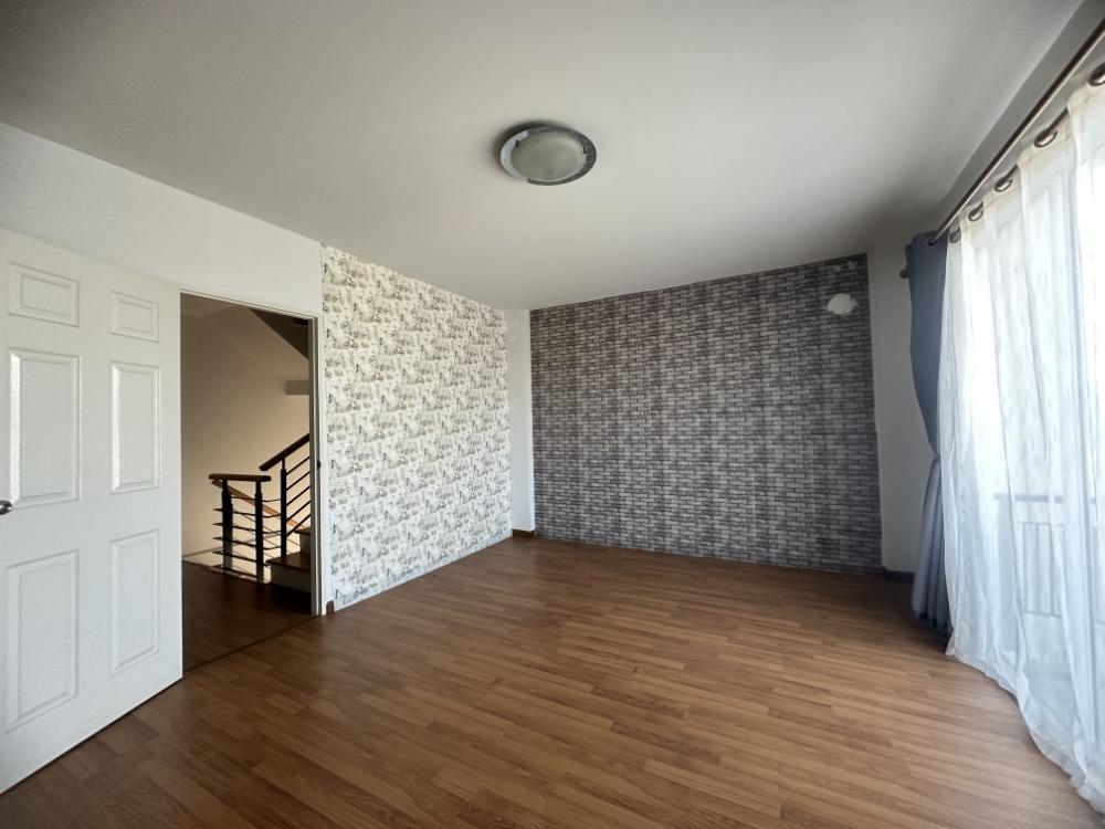 For SaleHome OfficeNawamin, Ramindra : 3-story home office for sale, Krich Town Project, Nimitmai 13, Nimitmai Road, Soi 13-15, Sai Kong Din Subdistrict, Khlong Sam Wa District, Bangkok.