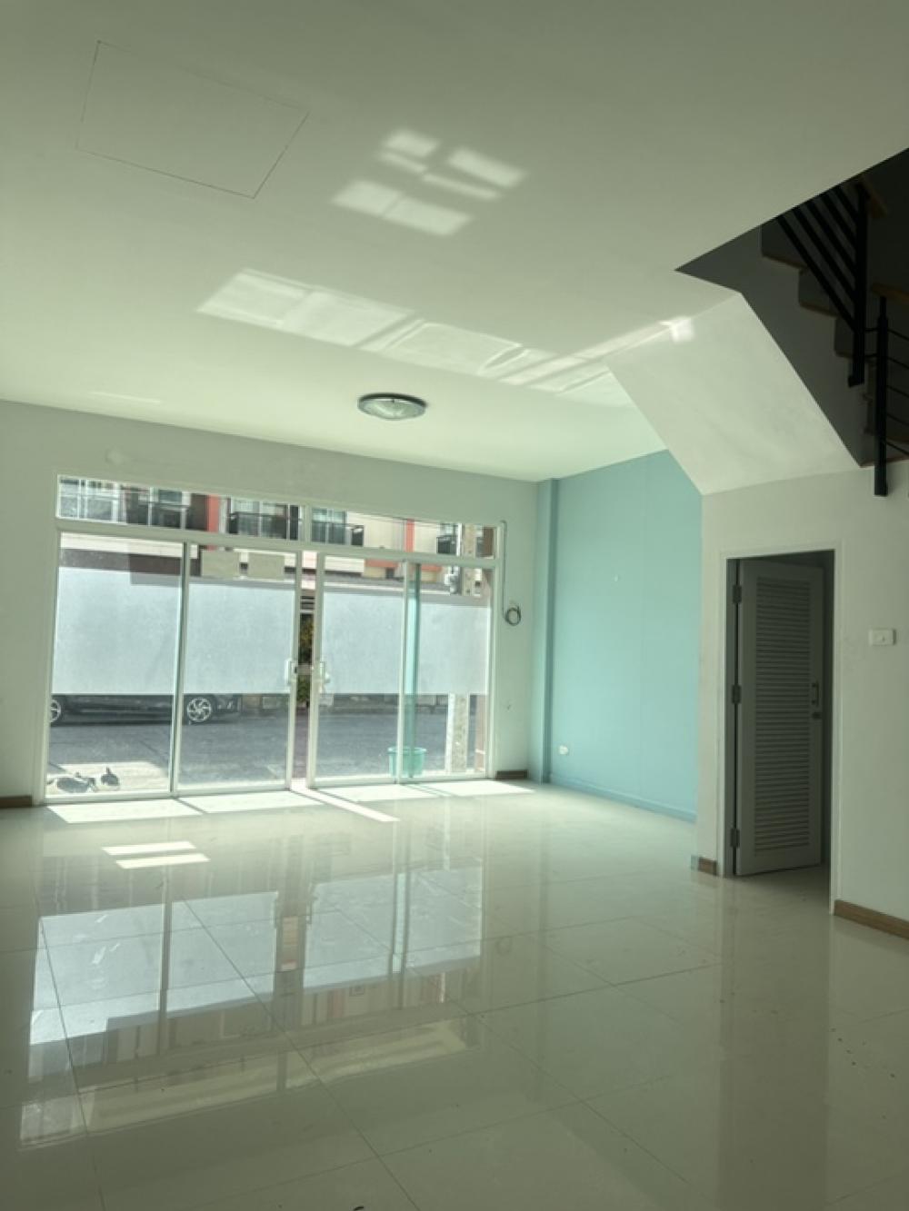 For SaleHome OfficeNawamin, Ramindra : 3-story home office for sale, Krich Town Project, Nimitmai 13, Nimitmai Road, Soi 13-15, Sai Kong Din Subdistrict, Khlong Sam Wa District, Bangkok.