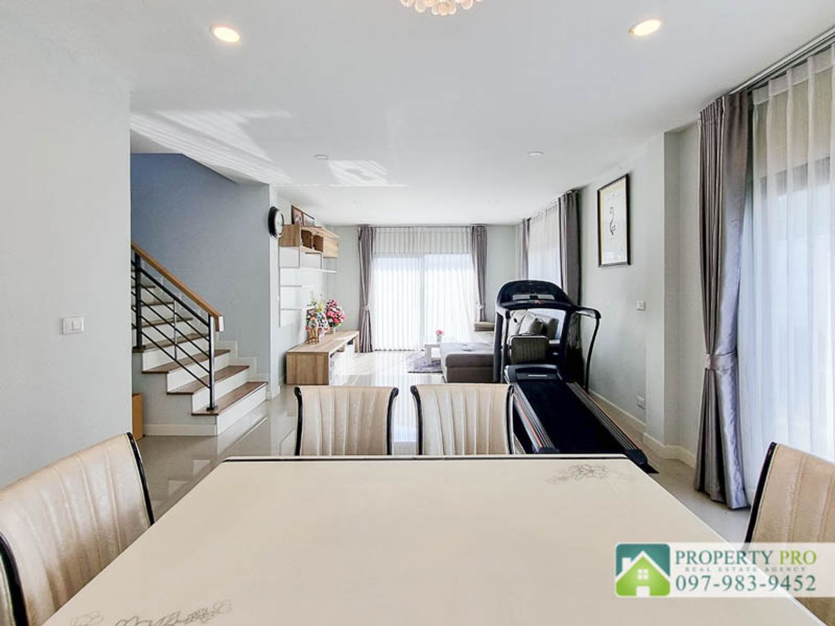 ขายบ้านนนทบุรี บางใหญ่ บางบัวทอง : ขาย บ้าน Centro ราชพฤกษ์ 2 บ้านเดี่ยว 2 ชั้น 3 ห้องนอน ขนาด 53 ตรว 175 ตรม หลังริม สภาพใหม่มาก เฟอร์นิเจอร์ เครื่องใช้ไฟฟ้าครบ ใกล้ รถไฟฟ้า MRT บางพลู ทางด่วนศรีรัช วงแหวนรอบนอก พระราม 5 : EL24S-002 