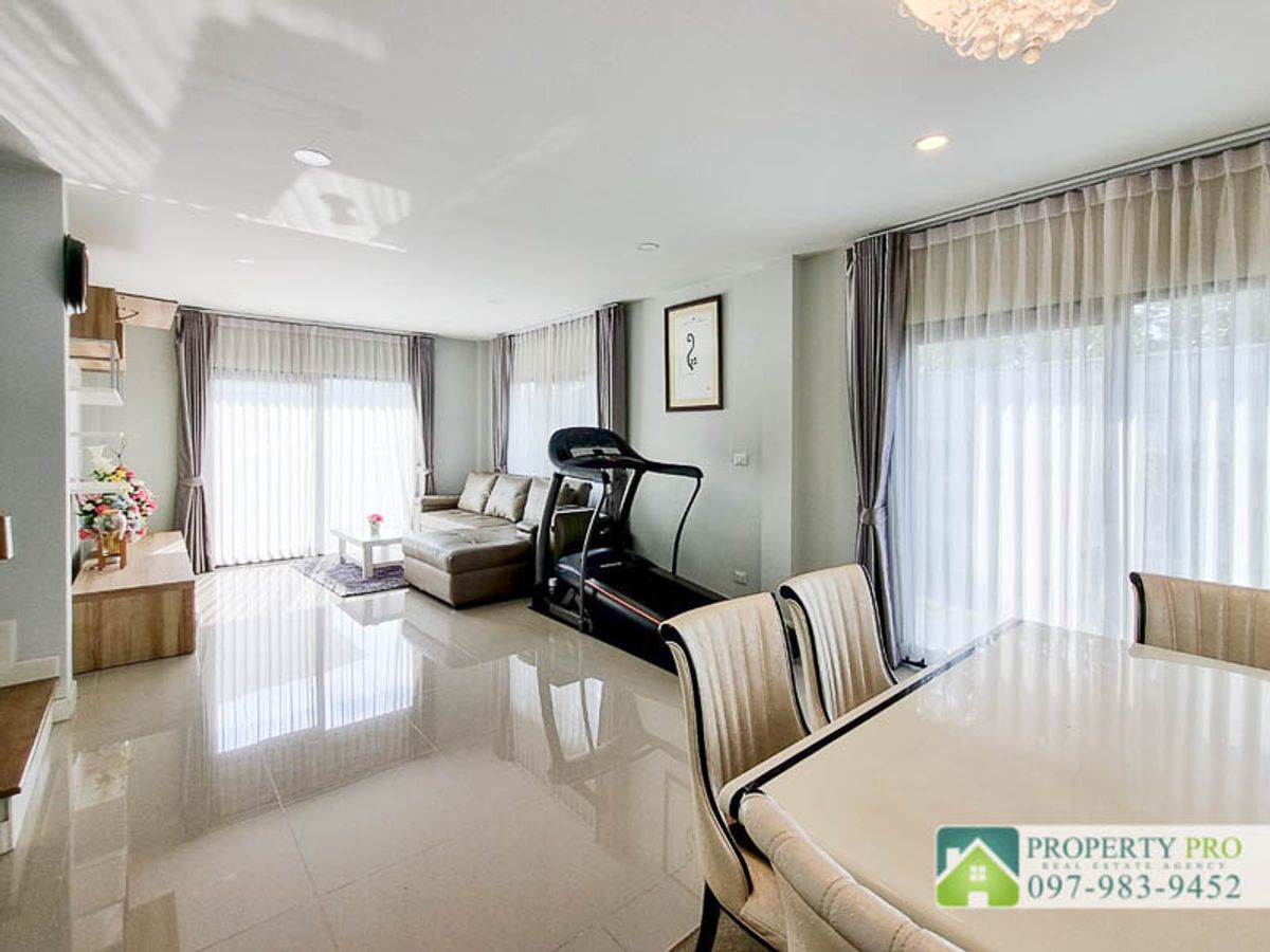 ขายบ้านนนทบุรี บางใหญ่ บางบัวทอง : ขาย บ้าน Centro ราชพฤกษ์ 2 บ้านเดี่ยว 2 ชั้น 3 ห้องนอน ขนาด 53 ตรว 175 ตรม หลังริม สภาพใหม่มาก เฟอร์นิเจอร์ เครื่องใช้ไฟฟ้าครบ ใกล้ รถไฟฟ้า MRT บางพลู ทางด่วนศรีรัช วงแหวนรอบนอก พระราม 5 : EL24S-002 