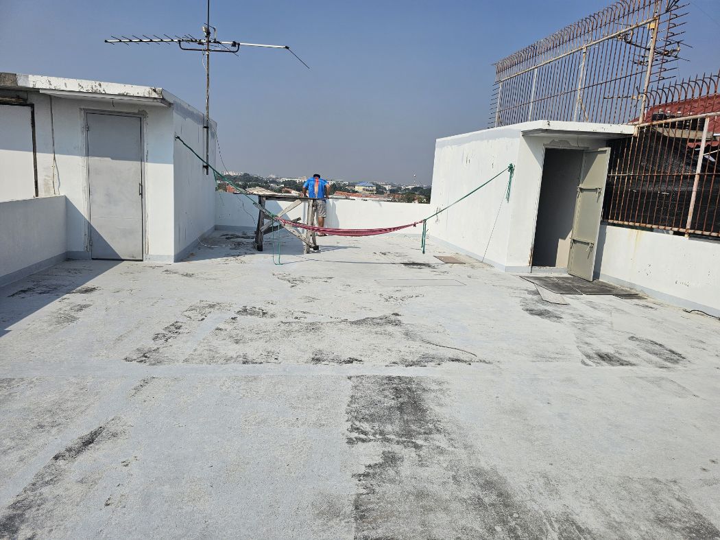 ขายอาคารพาณิชย์นวมินทร์ รามอินทรา : ขาย อาคารพาณิชย์ อาคารพาณิชย์ 4 ชั้น มีชั้นลอย และดาดฟ้าขาย 560 ตรม. 72 ตร.วา ใกล้แหล่งชุมชน เหมาะกับการค้าขายทำเป็นออฟฟิศ