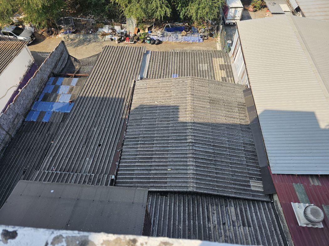 ขายอาคารพาณิชย์นวมินทร์ รามอินทรา : ขาย อาคารพาณิชย์ อาคารพาณิชย์ 4 ชั้น มีชั้นลอย และดาดฟ้าขาย 560 ตรม. 72 ตร.วา ใกล้แหล่งชุมชน เหมาะกับการค้าขายทำเป็นออฟฟิศ