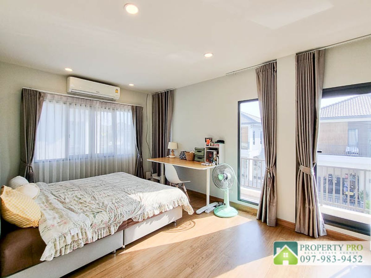 ขายบ้านนนทบุรี บางใหญ่ บางบัวทอง : ขาย บ้าน Centro ราชพฤกษ์ 2 บ้านเดี่ยว 2 ชั้น 3 ห้องนอน ขนาด 53 ตรว 175 ตรม หลังริม สภาพใหม่มาก เฟอร์นิเจอร์ เครื่องใช้ไฟฟ้าครบ ใกล้ รถไฟฟ้า MRT บางพลู ทางด่วนศรีรัช วงแหวนรอบนอก พระราม 5 : EL24S-002 