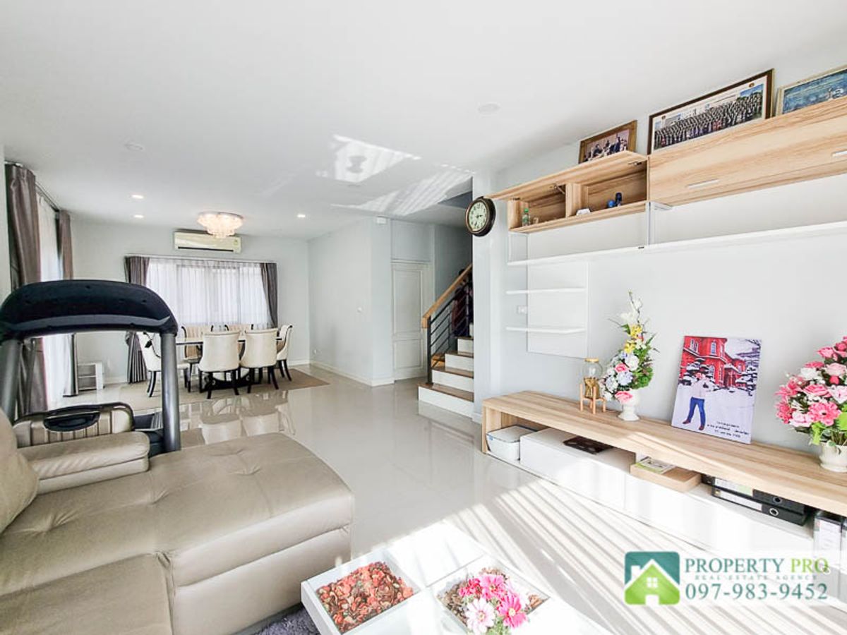 ขายบ้านนนทบุรี บางใหญ่ บางบัวทอง : ขาย บ้าน Centro ราชพฤกษ์ 2 บ้านเดี่ยว 2 ชั้น 3 ห้องนอน ขนาด 53 ตรว 175 ตรม หลังริม สภาพใหม่มาก เฟอร์นิเจอร์ เครื่องใช้ไฟฟ้าครบ ใกล้ รถไฟฟ้า MRT บางพลู ทางด่วนศรีรัช วงแหวนรอบนอก พระราม 5 : EL24S-002 