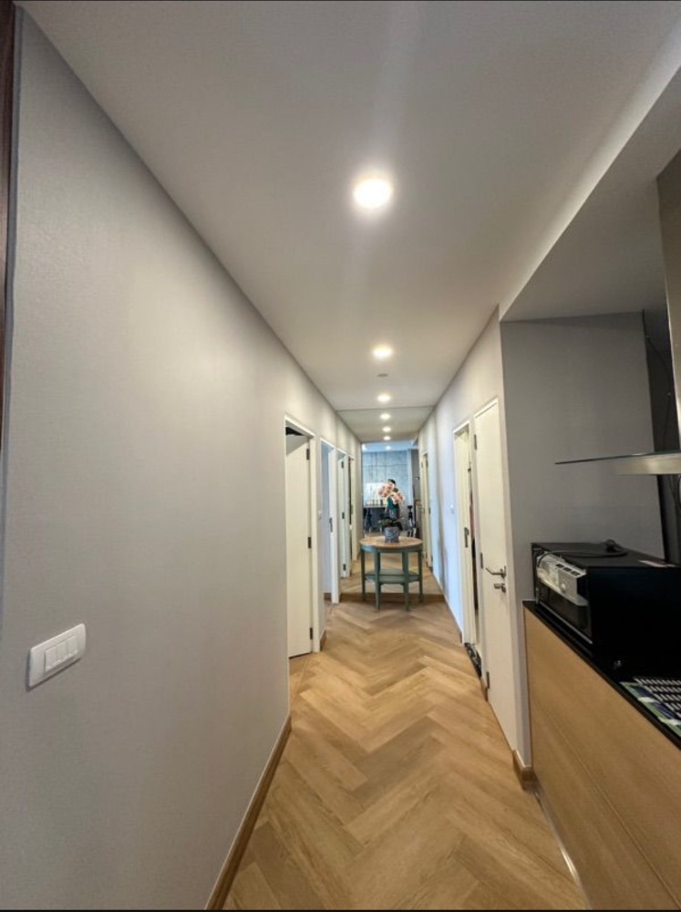 For RentCondoSathorn, Narathiwat : For rent Sathorn Gardens (Sathorn Gardens) swimming pool view.