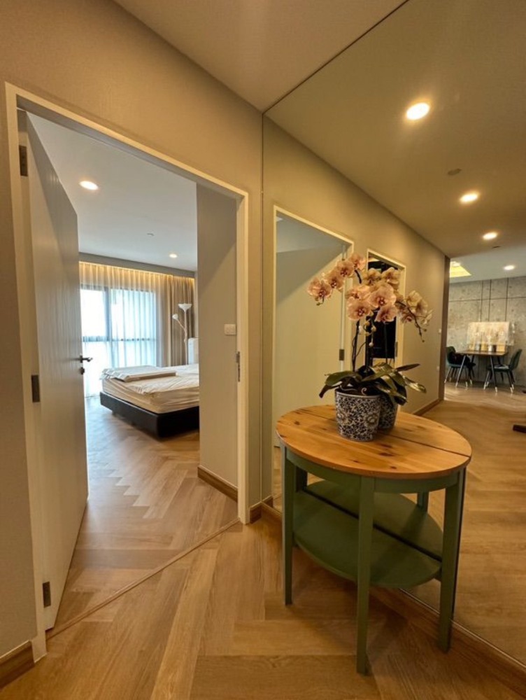 For RentCondoSathorn, Narathiwat : For rent Sathorn Gardens (Sathorn Gardens) swimming pool view.