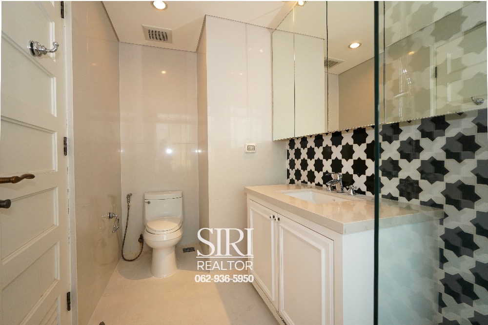 For RentCondoSukhumvit, Asoke, Thonglor : 🐶😸 Condo Pet friendly, Near BTS Prompong, AGUSTON Sukhumvit 22, Facing north