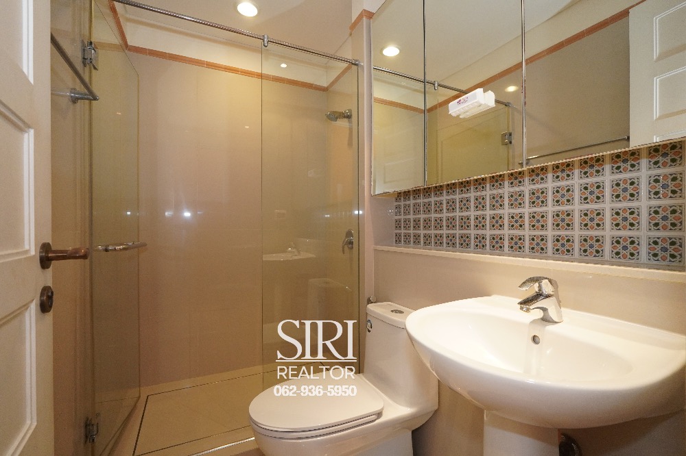 For RentCondoSukhumvit, Asoke, Thonglor : 🐶😸 Condo Pet friendly, Near BTS Prompong, AGUSTON Sukhumvit 22, Facing north