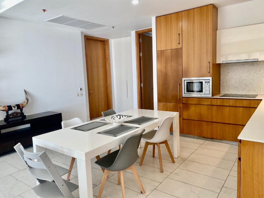 ขายคอนโดพัทยา บางแสน ชลบุรี สัตหีบ : For Sale  Northpoint 2 Beds with 2 bathtub (S03-1494) S