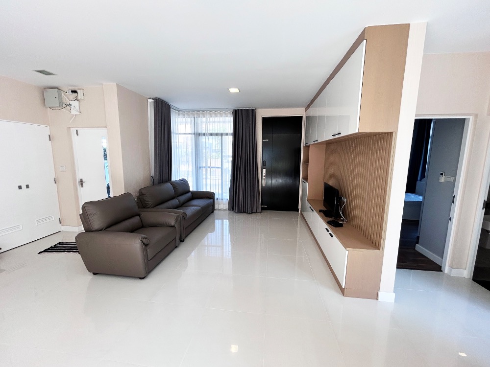 For RentHouseLadkrabang, Suwannaphum Airport : K-5418 For rent/sale! Single house Manthana 4 On Nut Wongwaen, beautiful house with built-in furniture.