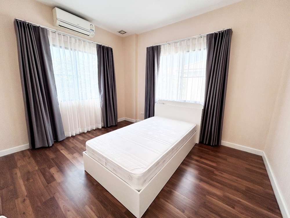 For RentHouseLadkrabang, Suwannaphum Airport : K-5418 For rent/sale! Single house Manthana 4 On Nut Wongwaen, beautiful house with built-in furniture.