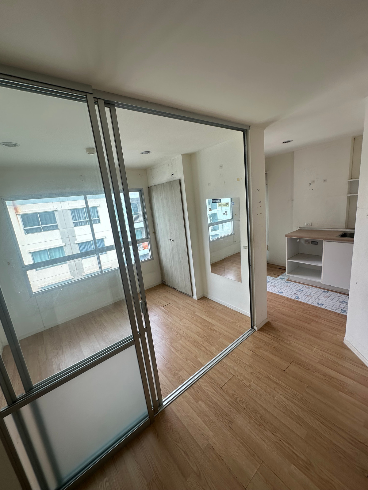 ขายคอนโดพัฒนาการ ศรีนครินทร์ : ขายด่วน คอนโด ลุมพินี วิลล์ อ่อนนุช-พัฒนาการ 1 นอน 22.54 ตรม ชั้น 8 อาคาร A