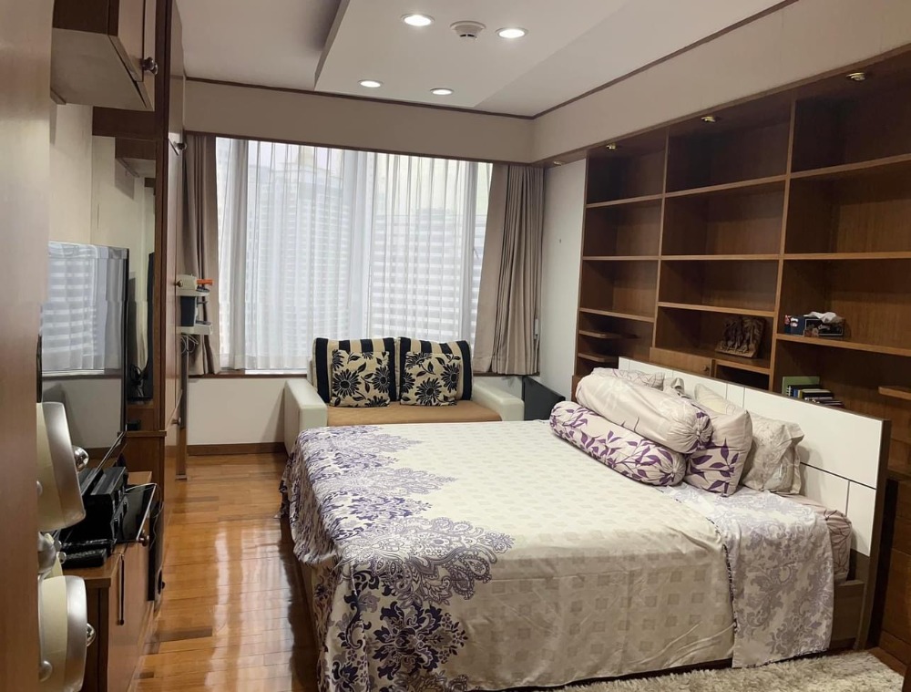 For SaleCondoWitthayu, Chidlom, Langsuan, Ploenchit : 💫For sale All Seasons Mansion, 2 Beds 136 sqm with large balcony, a convenient project to live with many restaurants, coffee shops, Tops supermarket in the building