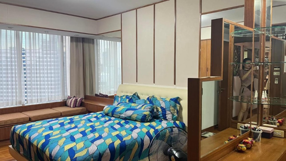 For SaleCondoWitthayu, Chidlom, Langsuan, Ploenchit : 💫For sale All Seasons Mansion, 2 Beds 136 sqm with large balcony, a convenient project to live with many restaurants, coffee shops, Tops supermarket in the building