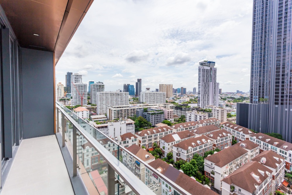 For SaleCondoSukhumvit, Asoke, Thonglor : For sale, KHUN by YOO Thonglor, 1 bedroom, 49 sqm, excellent condition, elegantly-decorated and fully-furnished.