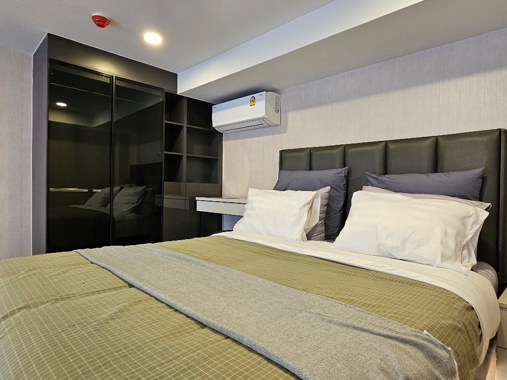 ให้เช่าคอนโดสยาม จุฬา สามย่าน : Park Origin Chula - Samyan【𝐑𝐄𝐍𝐓】🔥ห้อง loft แบบละมุน กว้างโปร่งโล่งสบาย เครื่องใช้ครบ ส่วนกลางหลากหลาย มี Co-Working Space ใกล้MRTสามย่าน 🔥ติดต่อไลน์ไอดี: @hacondo