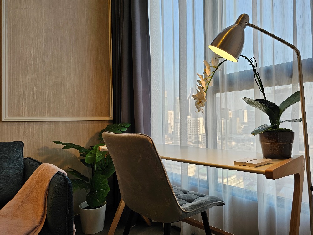 ให้เช่าคอนโดสยาม จุฬา สามย่าน : Park Origin Chula - Samyan【𝐑𝐄𝐍𝐓】🔥ห้อง loft แบบละมุน กว้างโปร่งโล่งสบาย เครื่องใช้ครบ ส่วนกลางหลากหลาย มี Co-Working Space ใกล้MRTสามย่าน 🔥ติดต่อไลน์ไอดี: @hacondo